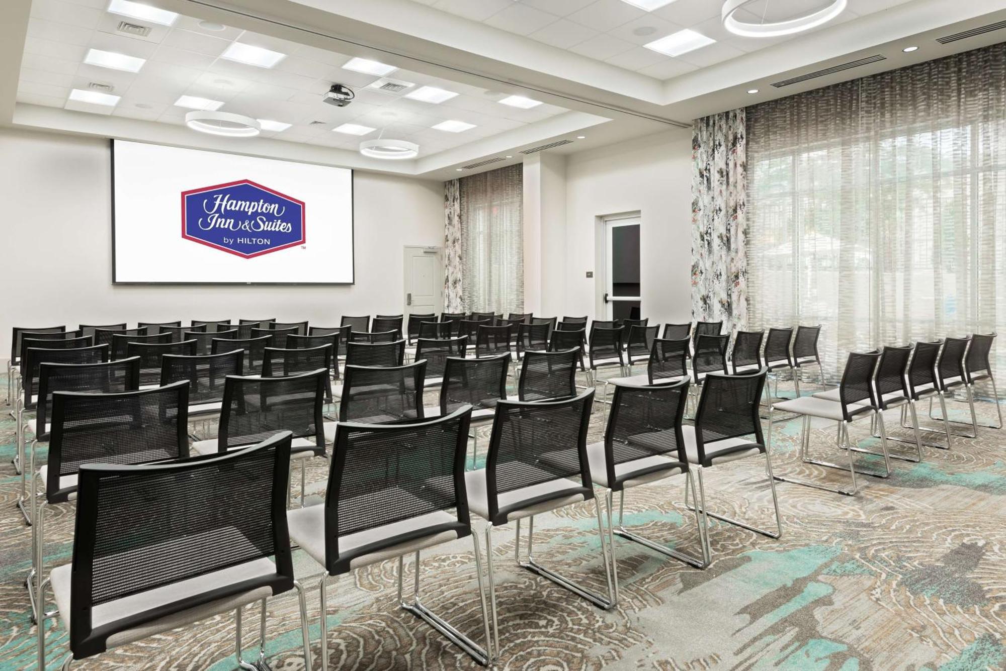 Hampton Inn & Suites Atlanta Buckhead Place Экстерьер фото