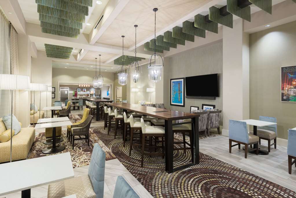 Hampton Inn & Suites Atlanta Buckhead Place Интерьер фото