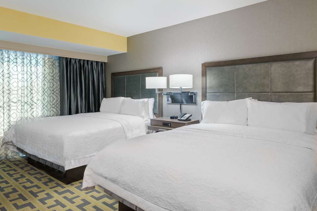 Hampton Inn & Suites Atlanta Buckhead Place Номер фото